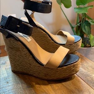 🛑SOLD🛑 Steve Madden two tone Hamptin wedge 6.5